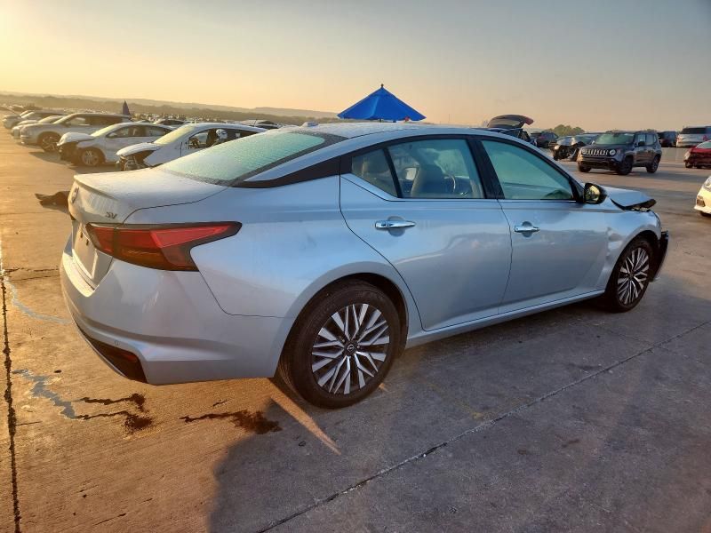 2024 Nissan Altima SV