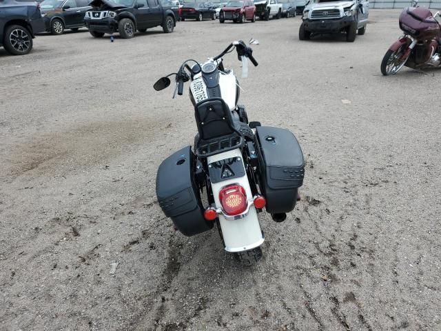 2018 Harley-Davidson Flhcs Heritage Classic 114