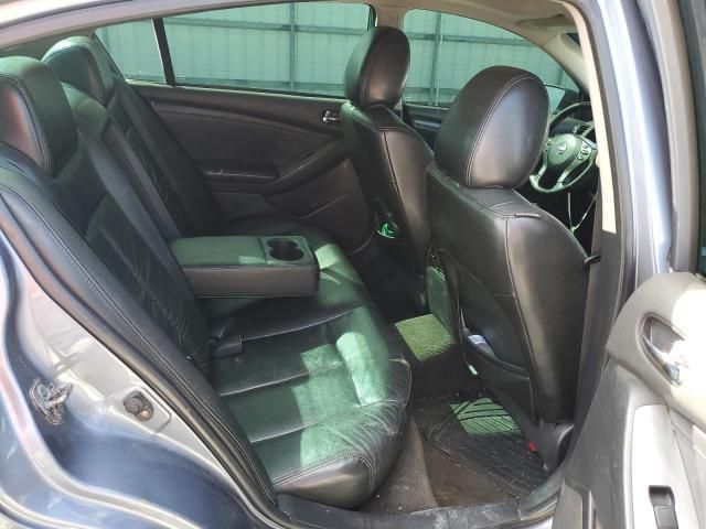 2010 Nissan Altima Base