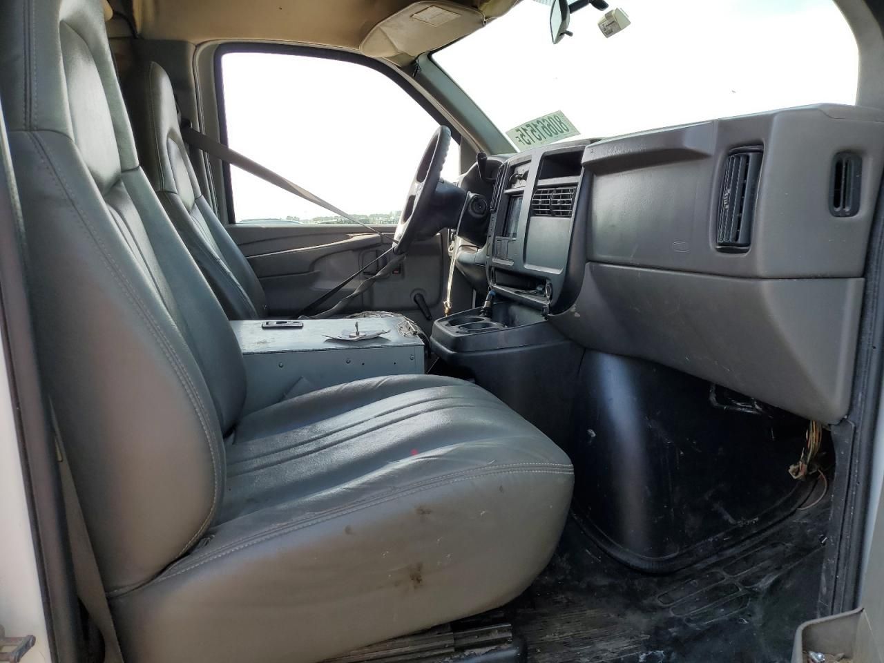 2006 Chev Express Cargo 2500 1