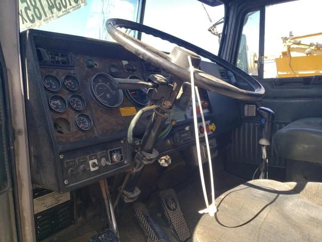 1995 Kenworth W900 Semi Truck