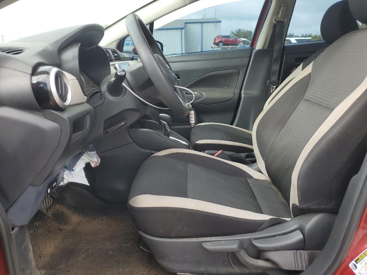 2021 Nissan Versa sv