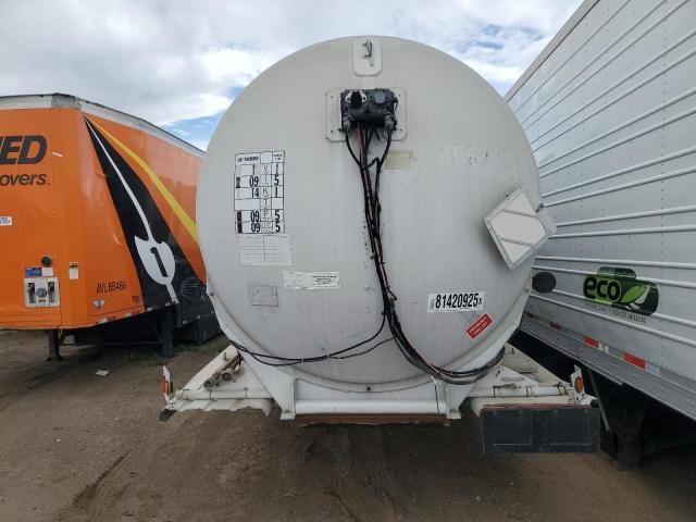 1982 Penske Tank Trailer