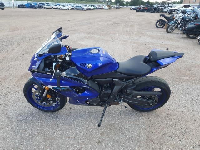 2025 Yamaha YZFR7