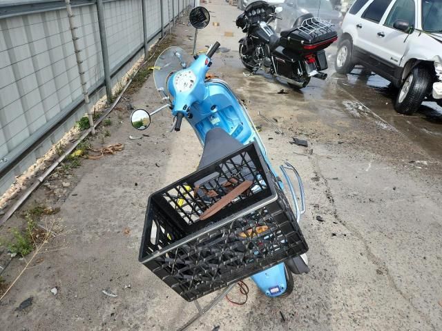 2006 Vespa LX 50