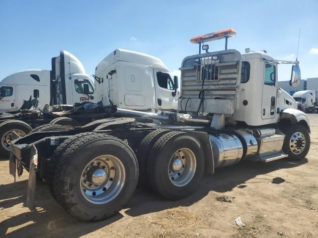 2013 Peterbilt Tractor 2013 Peterbilt 386 Semi Truck
