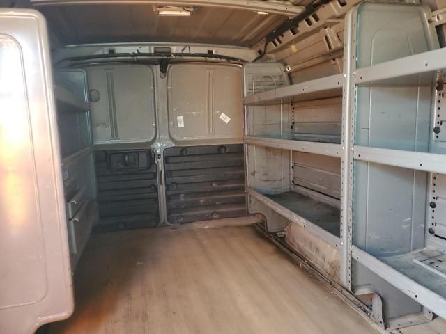 2009 Chev Express Cargo 2500 1