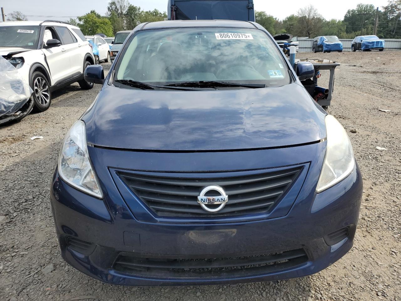 2014 Niss Versa