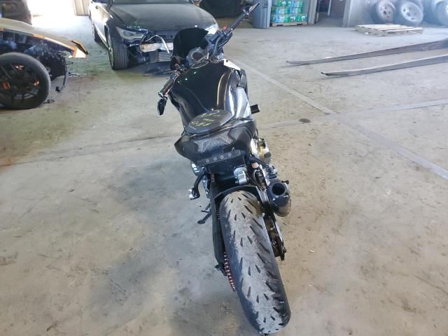 2017 Kawasaki ZR900
