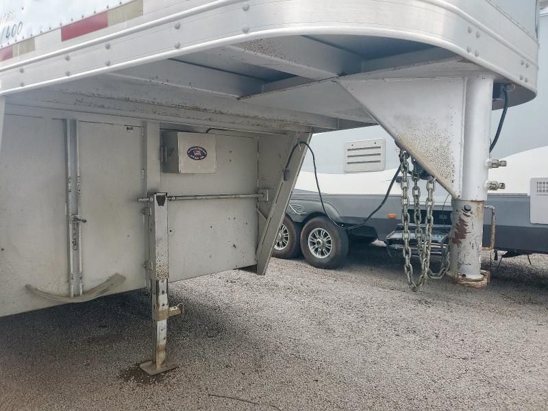2004 Exiss Horse Trailer