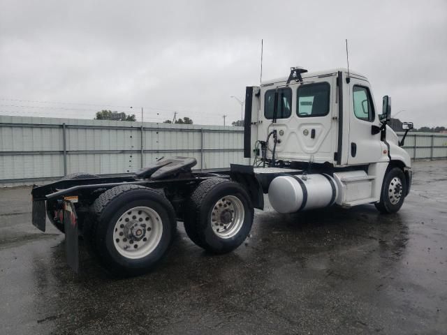 2018 Freightliner Cascadia 125 Semi Truck