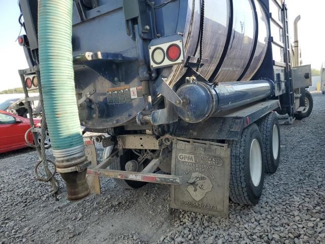 2020 Freightliner 114SD Hydrovac Truck
