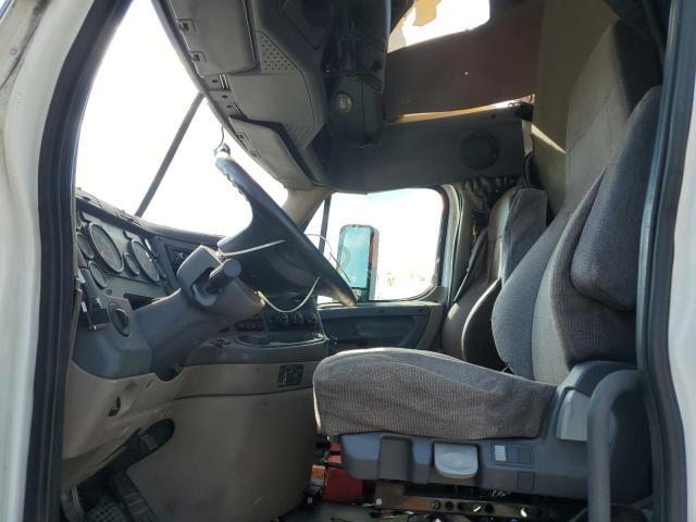 2016 Freigliner 2016 Freightliner Cascadia 125 Semi Truck
