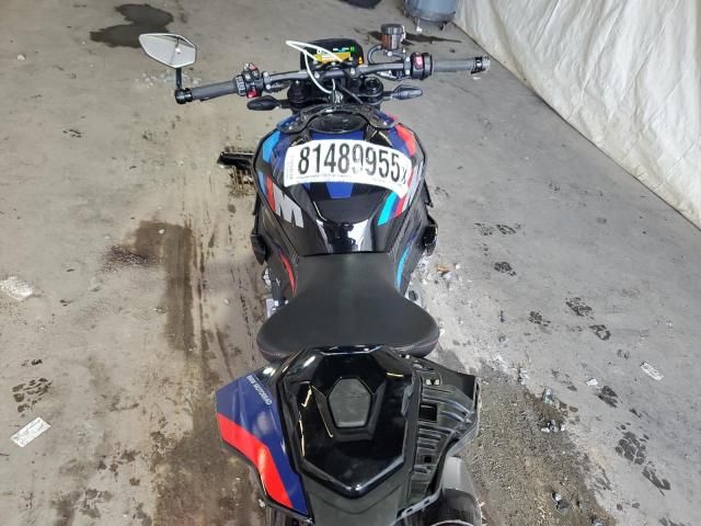 2024 BMW M 1000 R