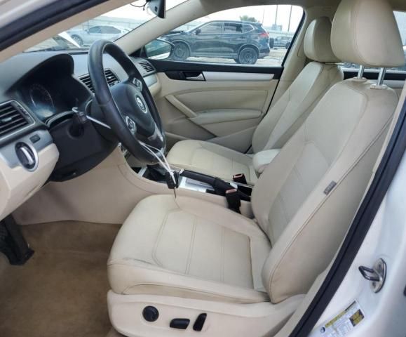 2012 Volkswagen Passat SE
