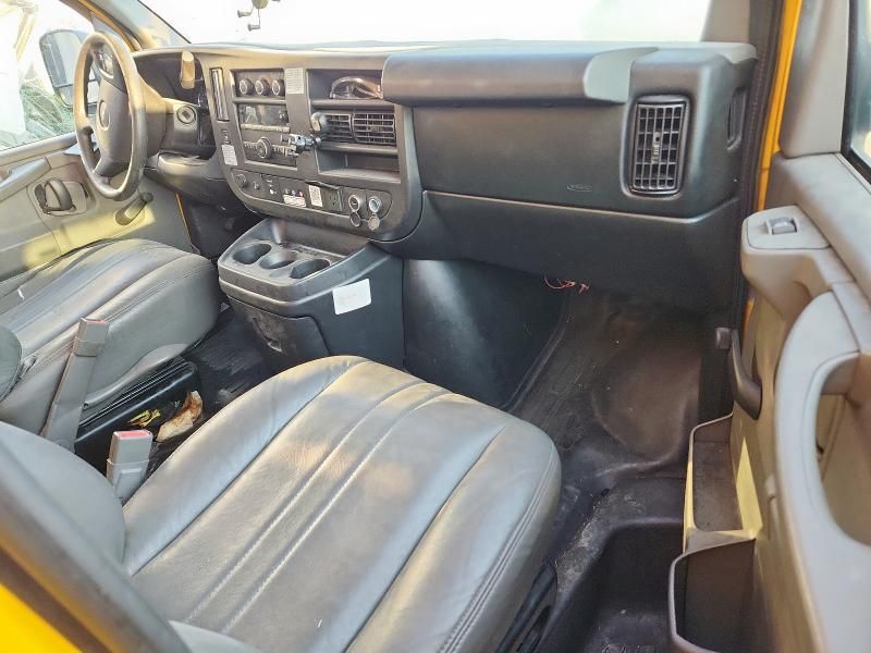 2015 GMC Savana Commercial CU