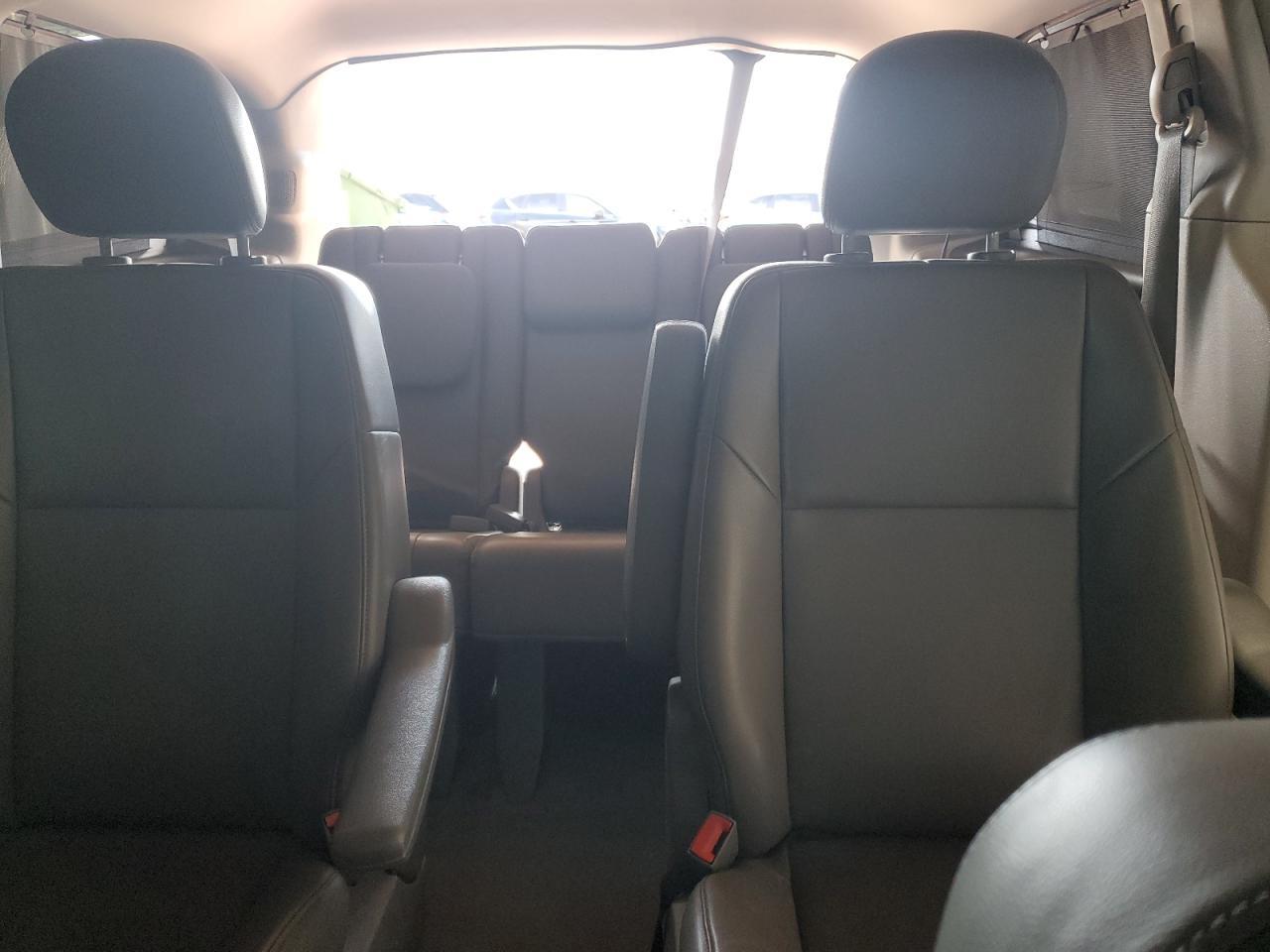 2011 Volkswagen Routan se