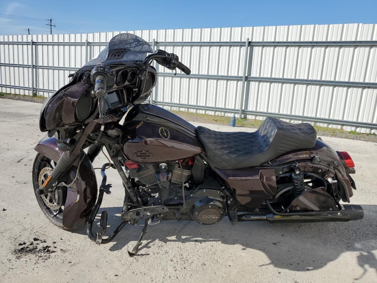 2019 Harley-Davidson Flhxlse