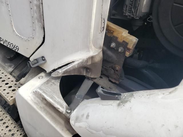 2006 Freightliner Columbia 120 Semi Truck