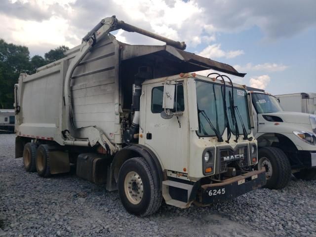 2018 Mack MRU613 Refuse Truck