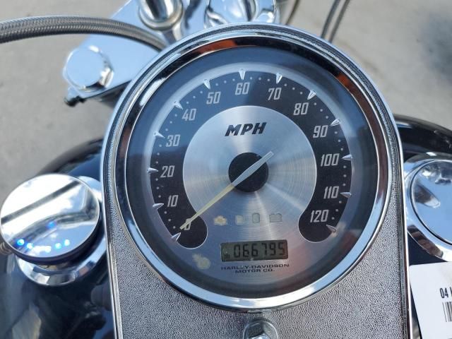 2004 Harley-Davidson Fxst