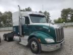 2017 Peterbilt Tractor 2017 Peterbilt 579 Semi Truck