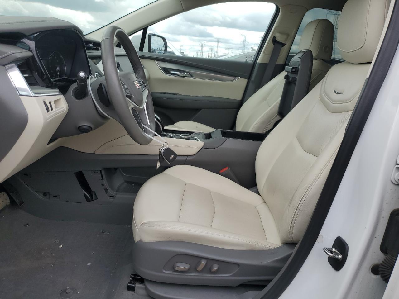 2022 Cadillac XT5 Premium Luxury