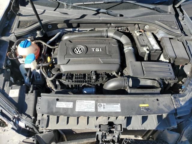 2017 Volkswagen Passat R-Line
