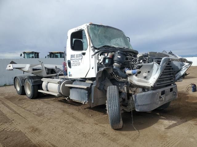 2020 Freightliner 114SD Semi Truck