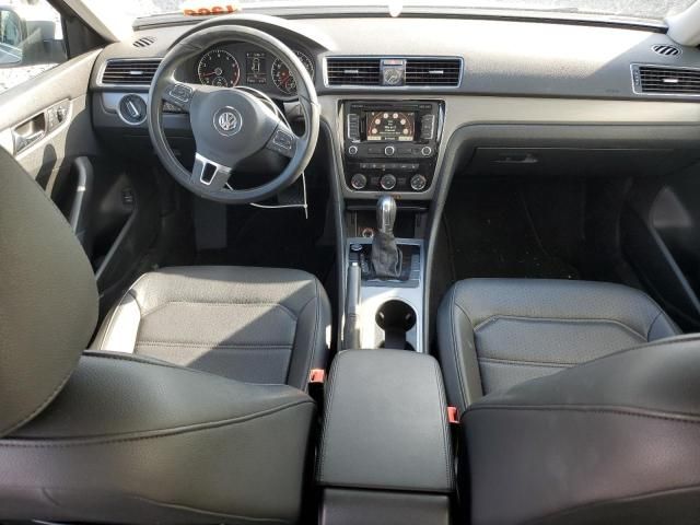2014 Volkswagen Passat SE