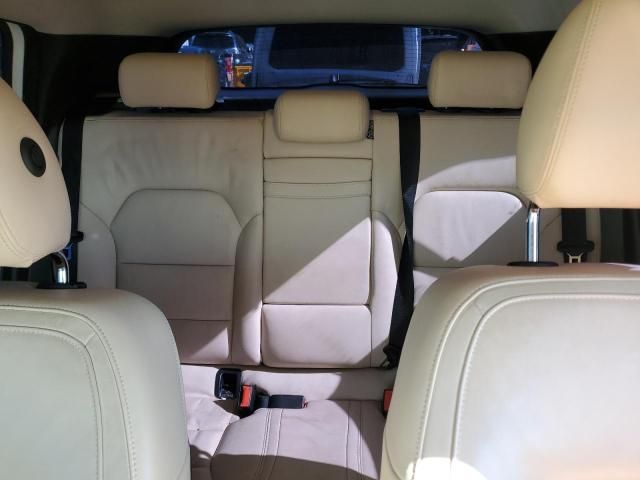 2017 Infiniti QX30 Base