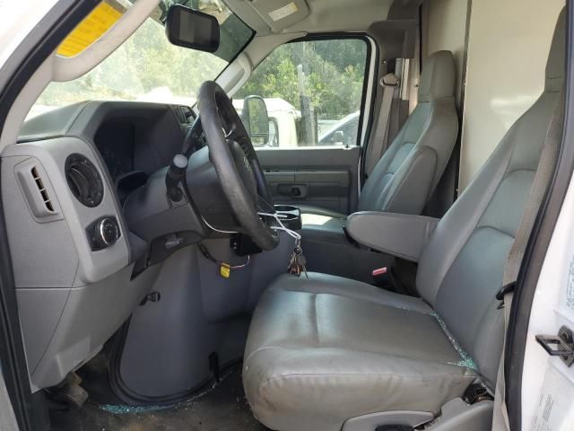 2024 Ford Econoline E450 Super Duty Cutaway van