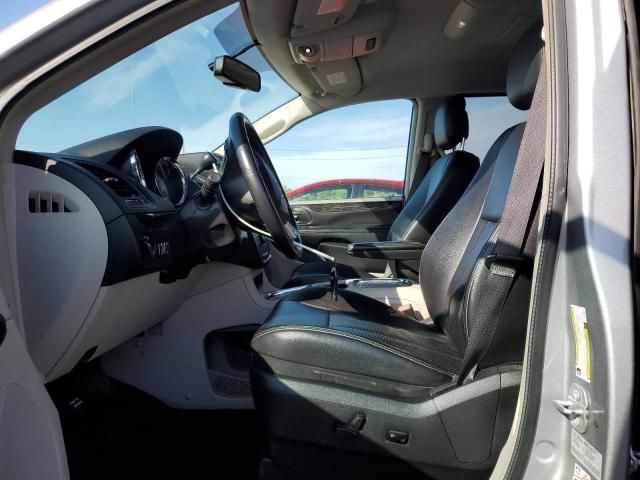 2017 Dodge Grand Caravan Crew