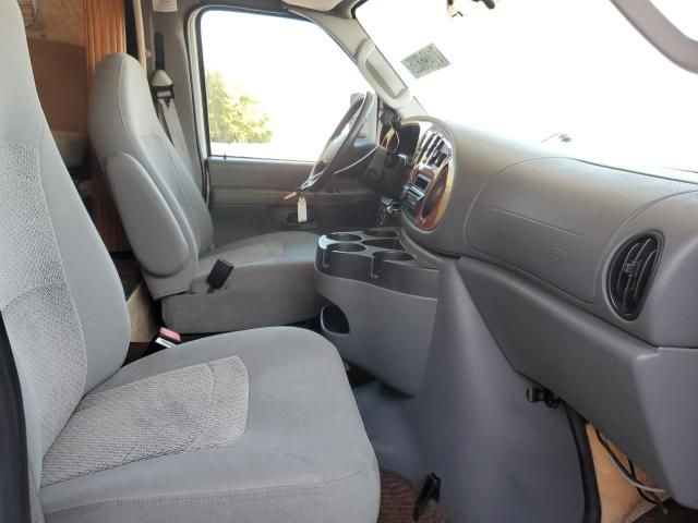 2007 Ford 2006 Ford Econoline E450 Super Duty Cutaway Van
