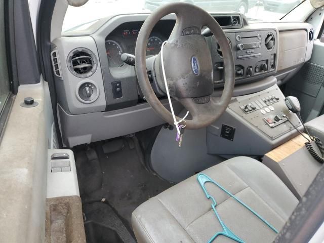 2013 Ford Econoline E350 Super Duty Van