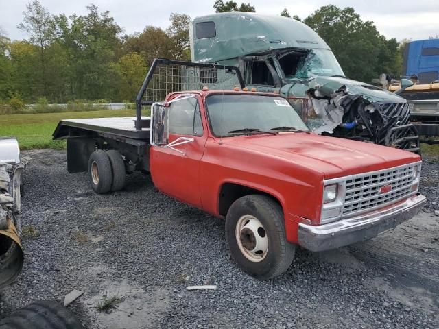 1989 Chevrolet R3500