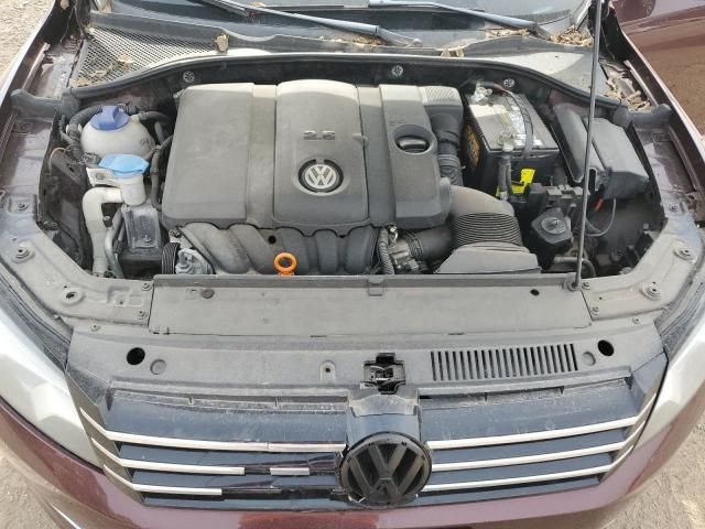 2012 Volkswagen Passat SE