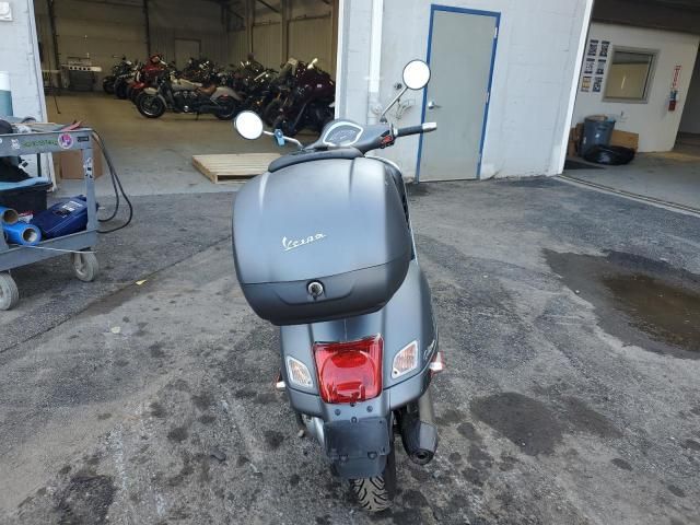 2018 Vespa GTS 300