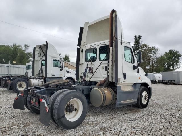 2016 Freightliner Cascadia 125 Semi Truck