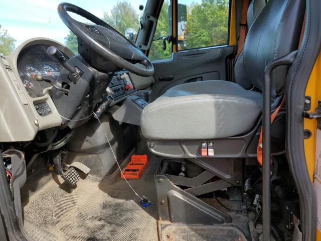 2011 International 4400 Bucket Truck