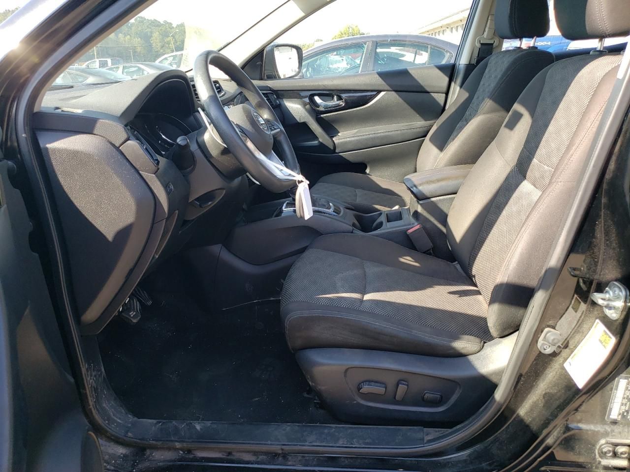 2020 Nissan Rogue Sport s