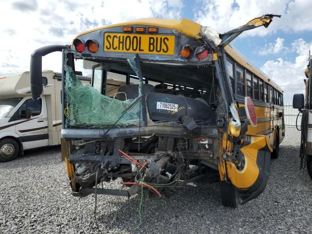 2005 Thomas School Bus