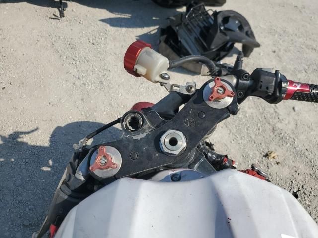 2005 Yamaha YZFR1