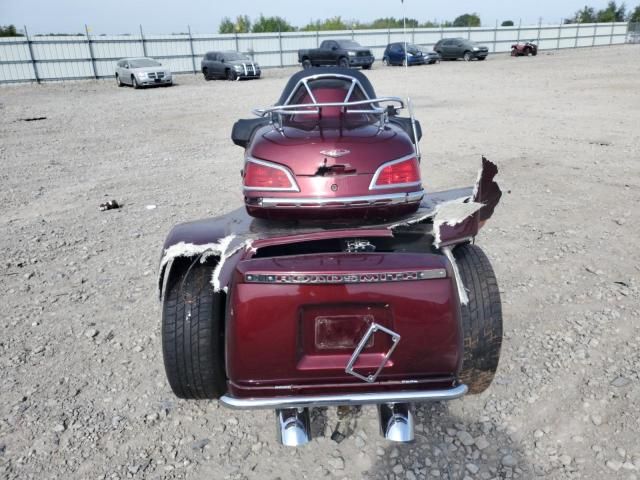 2005 Honda GL1800