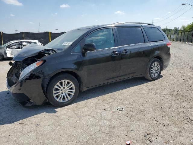 2012 Toyota Sienna XLE