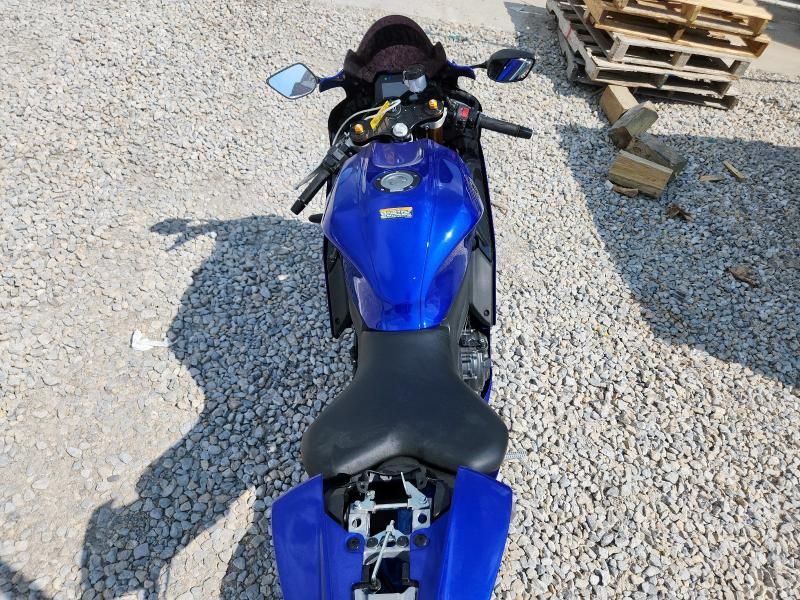 2025 Yamaha YZFR7