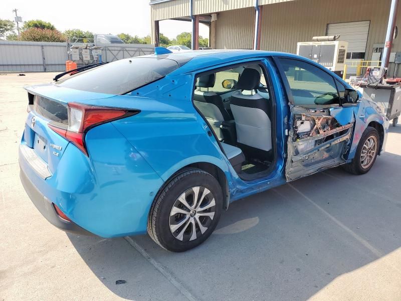 2020 Toyota Prius LE