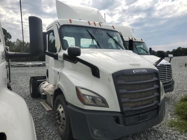 2025 Freightliner Cascadia 116 Semi Truck