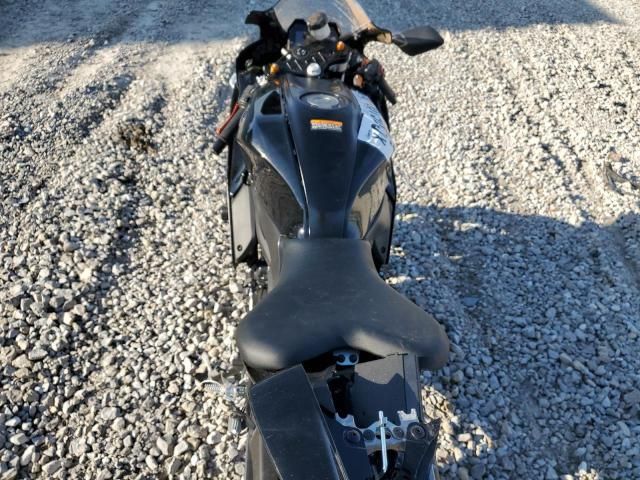 2025 Yamaha YZFR7