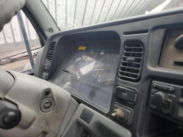 2001 Mitsubishi Fuso FE 639-Semi Truck
